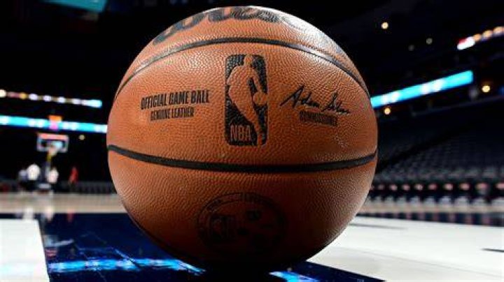 American Basketball: The Ultimate Guide to Hoops Culture