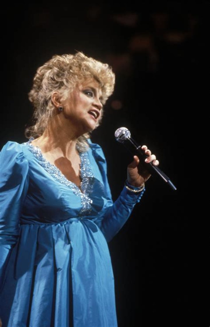 Barbara Mandrell: A Legendary Voice That Shaped Country Music Forever