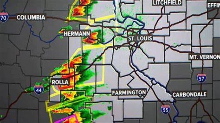 Chicago, Illinois Severe Weather: Tornado Watch for NW Indiana as Severe Storms Move Through | Radar