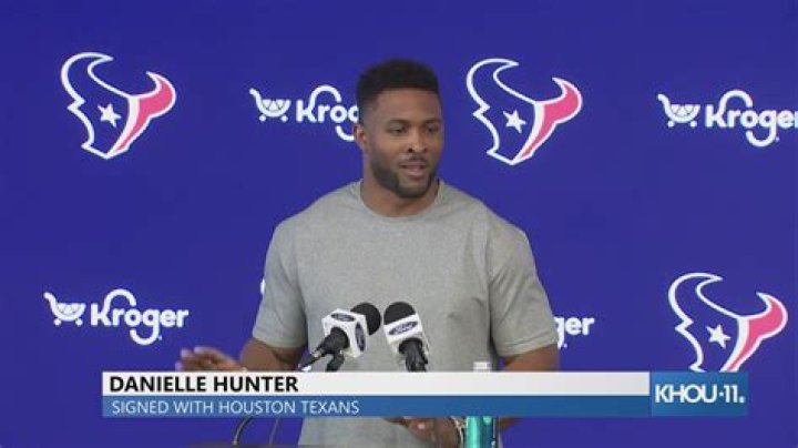Danielle Hunter, Texans Agree to One-Year Extension Through 2026; DE Will Make $55.1M Over Next Two Seasons