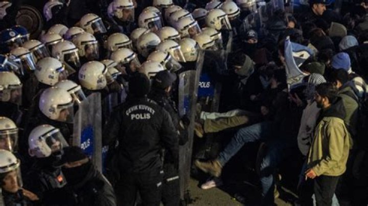 Ekrem Imamoglu: Protests Erupt in Turkey After Erdogan Rival Arrested