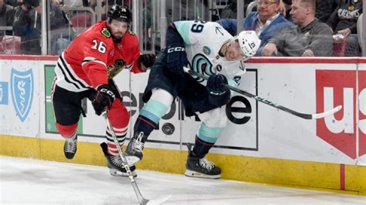Kraken 6-2 Blackhawks (Mar 18, 2025) Game Recap: A Night to Remember for Seattle
