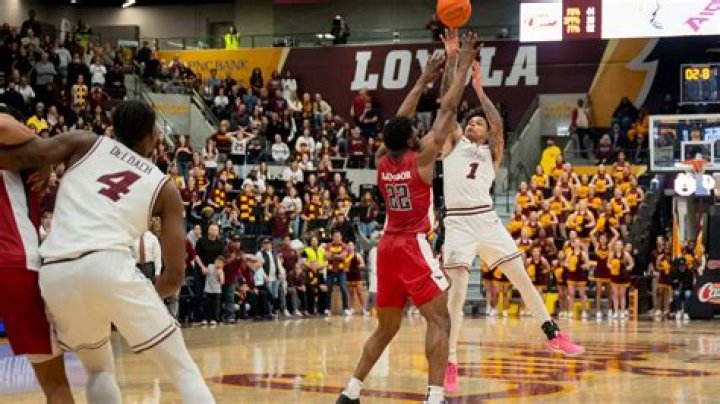 Loyola Chicago Basketball: The Rising Stars on the Court