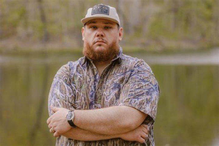Luke Combs: The Democrat Connection You Didn&rsquo;t Know About