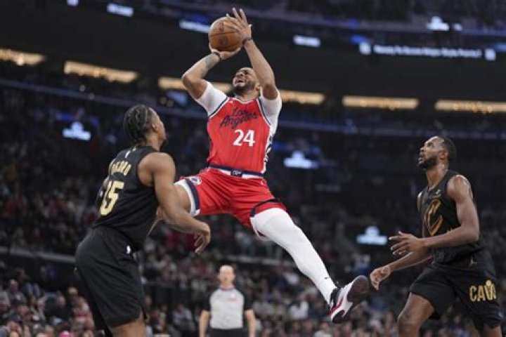 No Coach, No Problem as Clippers Rise Up to Beat NBA-Leading Cavaliers