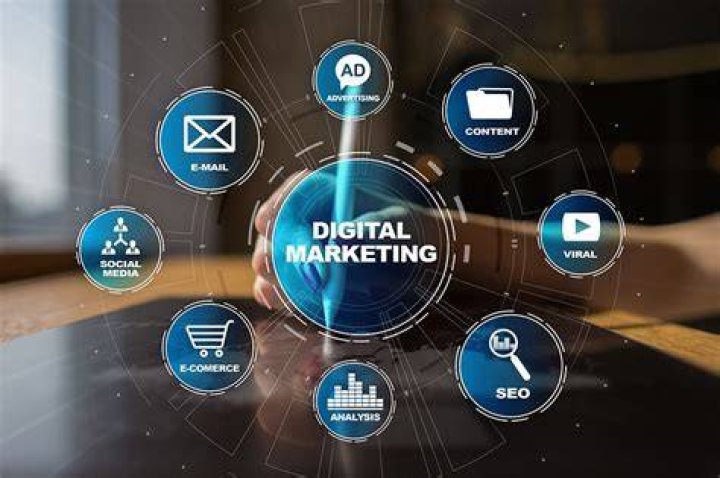 Pau Cubars&iacute;: The Rising Star in the World of Digital Marketing
