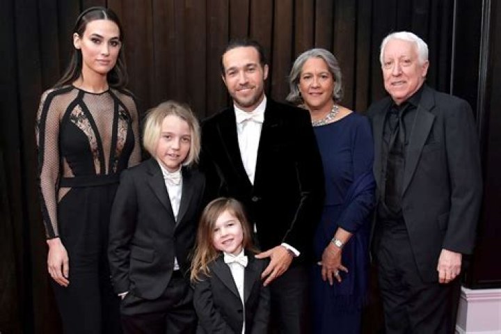 Pete Wentz Mother: A Closer Look Into the Life and Legacy