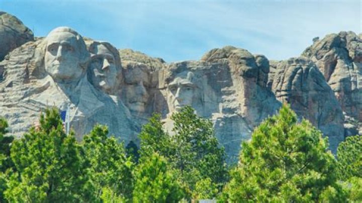South Dakota Governor Asks Trump to Build Promised Statue Garden Near Mount Rushmore